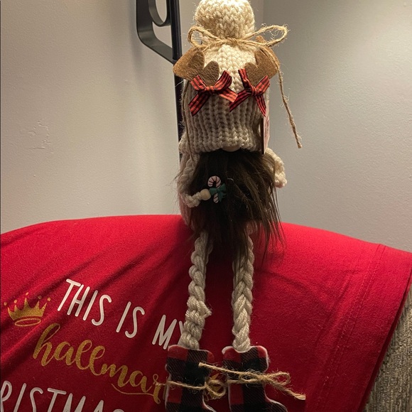 DONATING TO LOCAL CHARITY - Picture 4 of 7